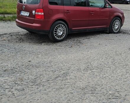 Красный Фольксваген Туран, объемом двигателя 2 л и пробегом 378 тыс. км за 4800 $, фото 18 на Automoto.ua