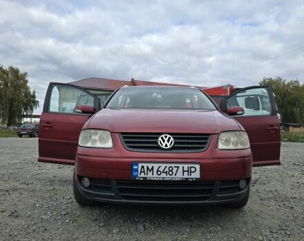 Красный Фольксваген Туран, объемом двигателя 2 л и пробегом 378 тыс. км за 4800 $, фото 7 на Automoto.ua