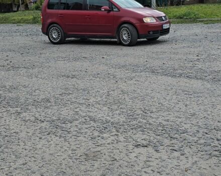 Красный Фольксваген Туран, объемом двигателя 2 л и пробегом 378 тыс. км за 4800 $, фото 17 на Automoto.ua