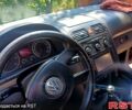 Красный Фольксваген Туран, объемом двигателя 2 л и пробегом 300 тыс. км за 6000 $, фото 2 на Automoto.ua