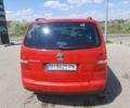 Красный Фольксваген Туран, объемом двигателя 1.6 л и пробегом 250 тыс. км за 4900 $, фото 3 на Automoto.ua