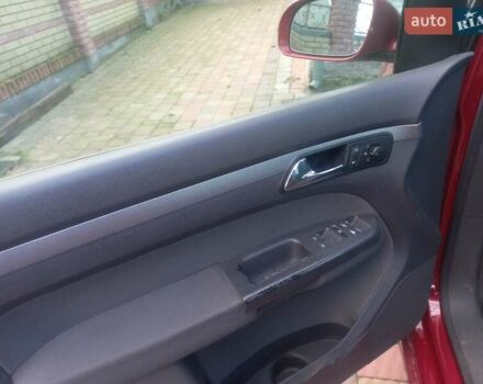 Червоний Фольксваген Туран, об'ємом двигуна 1.6 л та пробігом 177 тис. км за 4400 $, фото 7 на Automoto.ua