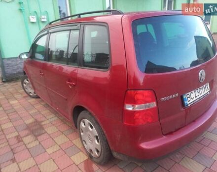 Червоний Фольксваген Туран, об'ємом двигуна 1.6 л та пробігом 177 тис. км за 4400 $, фото 4 на Automoto.ua