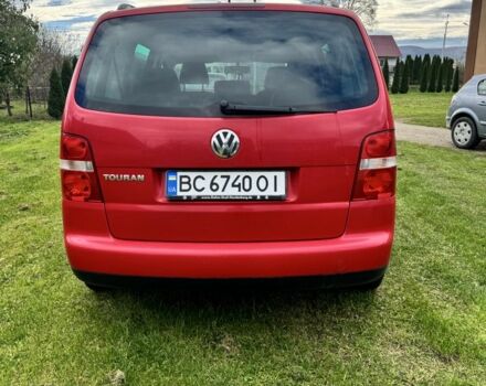 Красный Фольксваген Туран, объемом двигателя 1.6 л и пробегом 260 тыс. км за 6200 $, фото 3 на Automoto.ua
