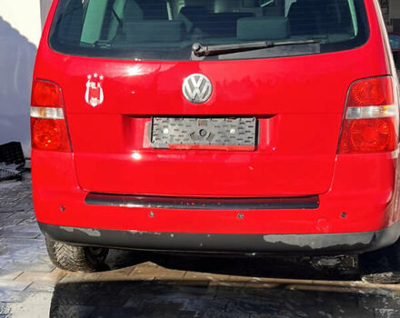 Красный Фольксваген Туран, объемом двигателя 1.6 л и пробегом 250 тыс. км за 5690 $, фото 9 на Automoto.ua