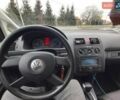 Красный Фольксваген Туран, объемом двигателя 1.9 л и пробегом 250 тыс. км за 4000 $, фото 11 на Automoto.ua