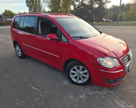 Красный Фольксваген Туран, объемом двигателя 2 л и пробегом 340 тыс. км за 4200 $, фото 3 на Automoto.ua