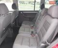 Красный Фольксваген Туран, объемом двигателя 1.9 л и пробегом 250 тыс. км за 4000 $, фото 6 на Automoto.ua