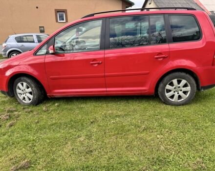 Красный Фольксваген Туран, объемом двигателя 1.6 л и пробегом 260 тыс. км за 6200 $, фото 4 на Automoto.ua