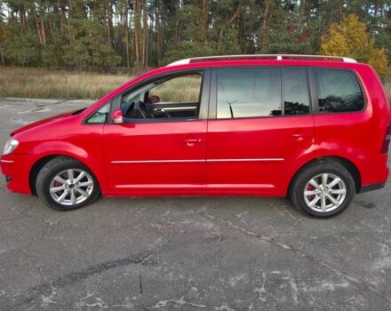 Красный Фольксваген Туран, объемом двигателя 2 л и пробегом 340 тыс. км за 4200 $, фото 15 на Automoto.ua