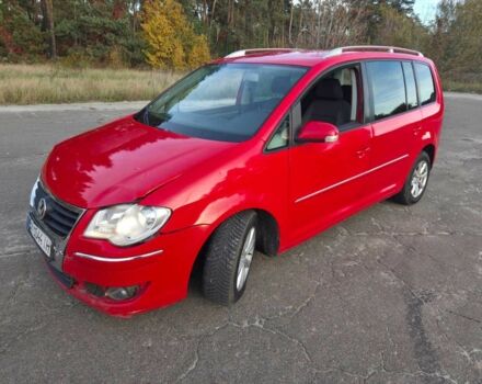 Красный Фольксваген Туран, объемом двигателя 2 л и пробегом 340 тыс. км за 4200 $, фото 8 на Automoto.ua