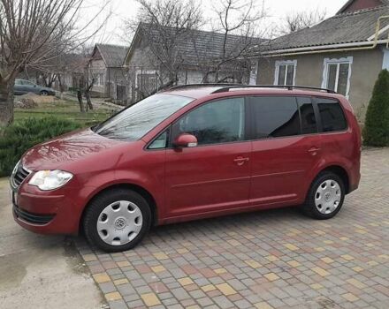 Червоний Фольксваген Туран, об'ємом двигуна 1.9 л та пробігом 315 тис. км за 6900 $, фото 2 на Automoto.ua