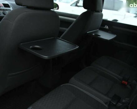 Красный Фольксваген Туран, объемом двигателя 1.4 л и пробегом 193 тыс. км за 6500 $, фото 25 на Automoto.ua