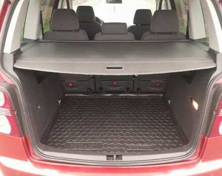 Червоний Фольксваген Туран, об'ємом двигуна 1.9 л та пробігом 315 тис. км за 6900 $, фото 13 на Automoto.ua