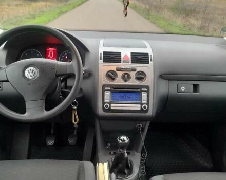 Червоний Фольксваген Туран, об'ємом двигуна 1.9 л та пробігом 315 тис. км за 6900 $, фото 11 на Automoto.ua