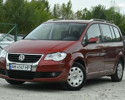 Красный Фольксваген Туран, объемом двигателя 1.4 л и пробегом 193 тыс. км за 6500 $, фото 5 на Automoto.ua