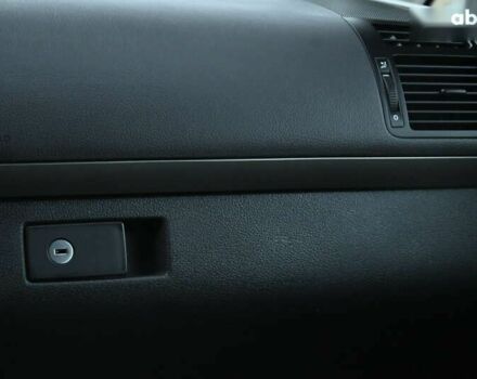 Красный Фольксваген Туран, объемом двигателя 1.4 л и пробегом 193 тыс. км за 6500 $, фото 21 на Automoto.ua