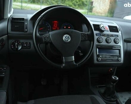 Красный Фольксваген Туран, объемом двигателя 1.4 л и пробегом 193 тыс. км за 6500 $, фото 24 на Automoto.ua