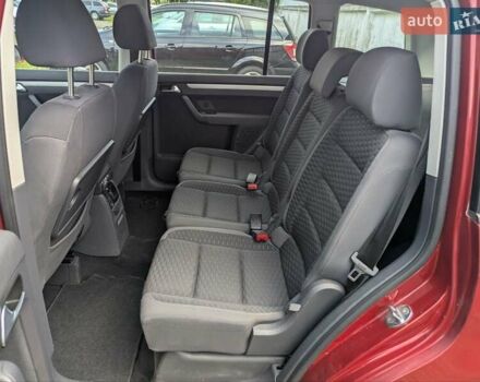 Червоний Фольксваген Туран, об'ємом двигуна 1.6 л та пробігом 221 тис. км за 6200 $, фото 10 на Automoto.ua