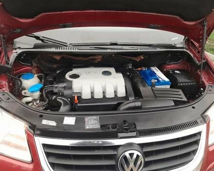 Червоний Фольксваген Туран, об'ємом двигуна 1.9 л та пробігом 315 тис. км за 6900 $, фото 9 на Automoto.ua