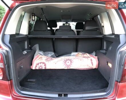 Червоний Фольксваген Туран, об'ємом двигуна 1.4 л та пробігом 241 тис. км за 7300 $, фото 13 на Automoto.ua