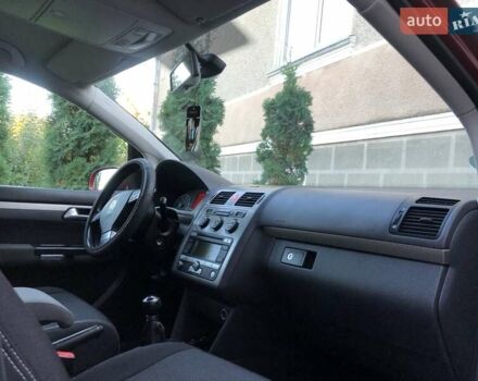 Червоний Фольксваген Туран, об'ємом двигуна 1.4 л та пробігом 241 тис. км за 7300 $, фото 17 на Automoto.ua