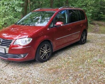 Красный Фольксваген Туран, объемом двигателя 1.97 л и пробегом 296 тыс. км за 7750 $, фото 7 на Automoto.ua