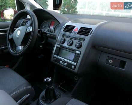 Червоний Фольксваген Туран, об'ємом двигуна 1.4 л та пробігом 241 тис. км за 7300 $, фото 7 на Automoto.ua