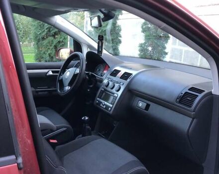 Червоний Фольксваген Туран, об'ємом двигуна 1.4 л та пробігом 241 тис. км за 7300 $, фото 18 на Automoto.ua