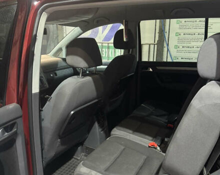 Червоний Фольксваген Туран, об'ємом двигуна 1.97 л та пробігом 273 тис. км за 8500 $, фото 22 на Automoto.ua