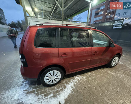 Червоний Фольксваген Туран, об'ємом двигуна 1.97 л та пробігом 273 тис. км за 8500 $, фото 4 на Automoto.ua