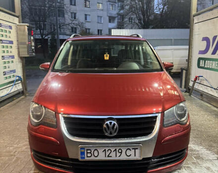 Червоний Фольксваген Туран, об'ємом двигуна 1.97 л та пробігом 273 тис. км за 8500 $, фото 1 на Automoto.ua