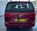 Красный Фольксваген Туран, объемом двигателя 1.6 л и пробегом 238 тыс. км за 9400 $, фото 5 на Automoto.ua