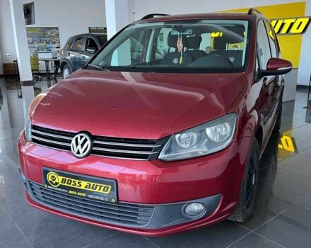 Красный Фольксваген Туран, объемом двигателя 1.6 л и пробегом 238 тыс. км за 9400 $, фото 2 на Automoto.ua