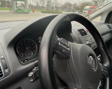 Красный Фольксваген Туран, объемом двигателя 1.4 л и пробегом 219 тыс. км за 9500 $, фото 8 на Automoto.ua