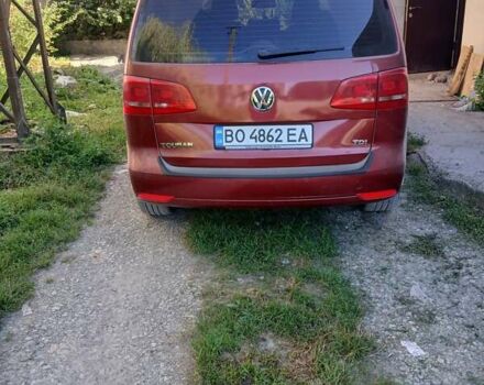 Красный Фольксваген Туран, объемом двигателя 1.6 л и пробегом 230 тыс. км за 10200 $, фото 27 на Automoto.ua