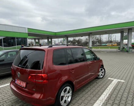 Красный Фольксваген Туран, объемом двигателя 1.4 л и пробегом 219 тыс. км за 9500 $, фото 4 на Automoto.ua