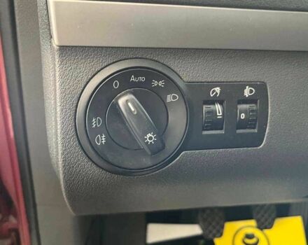 Красный Фольксваген Туран, объемом двигателя 1.6 л и пробегом 238 тыс. км за 9400 $, фото 12 на Automoto.ua