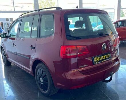 Красный Фольксваген Туран, объемом двигателя 1.6 л и пробегом 238 тыс. км за 9400 $, фото 4 на Automoto.ua