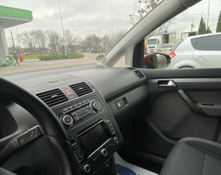 Красный Фольксваген Туран, объемом двигателя 1.4 л и пробегом 219 тыс. км за 9500 $, фото 9 на Automoto.ua