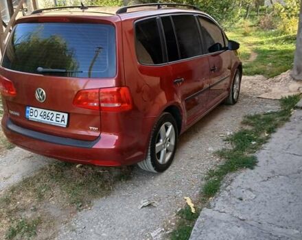Красный Фольксваген Туран, объемом двигателя 1.6 л и пробегом 230 тыс. км за 10200 $, фото 21 на Automoto.ua