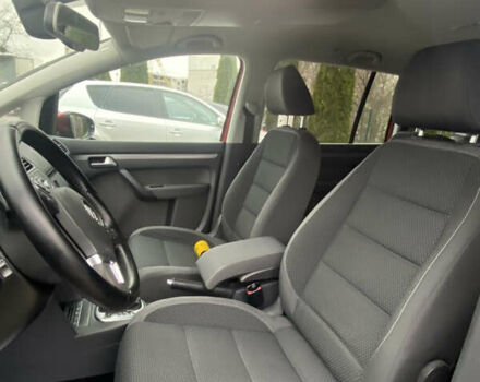 Красный Фольксваген Туран, объемом двигателя 1.4 л и пробегом 219 тыс. км за 9500 $, фото 7 на Automoto.ua