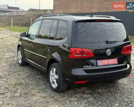 Красный Фольксваген Туран, объемом двигателя 1.6 л и пробегом 210 тыс. км за 10600 $, фото 10 на Automoto.ua