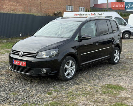 Красный Фольксваген Туран, объемом двигателя 1.6 л и пробегом 210 тыс. км за 10600 $, фото 4 на Automoto.ua