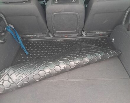 Фольксваген Туран 2004 в Кропивницком (Кировограде) на Automoto.ua Красный Фольксваген Туран, объемом двигателя 2 л и пробегом 360 тыс. км за 3499 $, фото 4 на Automoto.ua