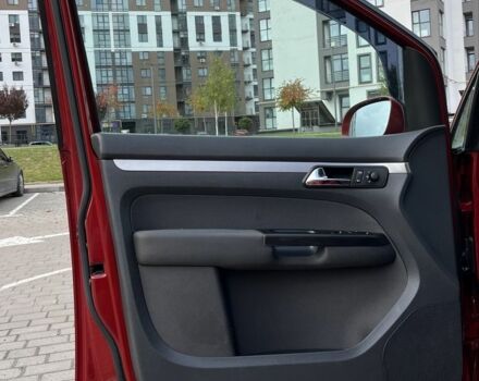 Красный Фольксваген Туран, объемом двигателя 2 л и пробегом 275 тыс. км за 6500 $, фото 20 на Automoto.ua