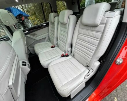 Красный Фольксваген Туран, объемом двигателя 1.4 л и пробегом 72 тыс. км за 9000 $, фото 13 на Automoto.ua