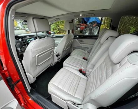 Красный Фольксваген Туран, объемом двигателя 1.4 л и пробегом 72 тыс. км за 9000 $, фото 10 на Automoto.ua