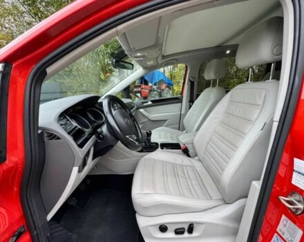 Красный Фольксваген Туран, объемом двигателя 1.4 л и пробегом 72 тыс. км за 9000 $, фото 8 на Automoto.ua