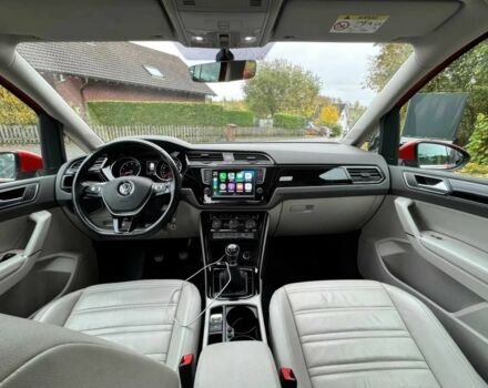 Красный Фольксваген Туран, объемом двигателя 1.4 л и пробегом 72 тыс. км за 9000 $, фото 5 на Automoto.ua